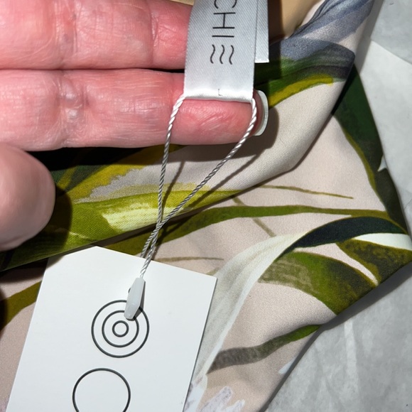 (L) OCHIE Diane Halter One-Piece Swimsuit - Picture 12 of 16